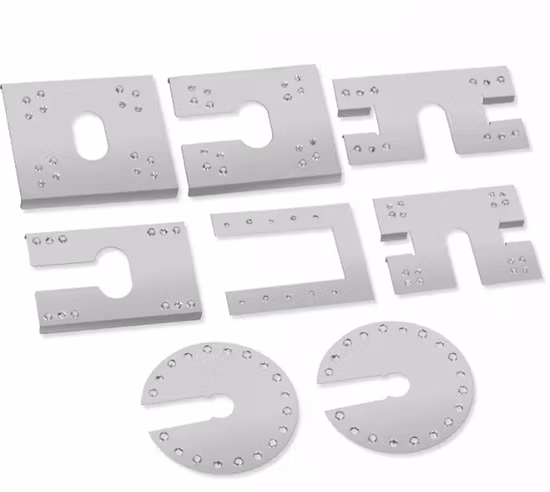 Braçadeira de aterramento para montagem solar